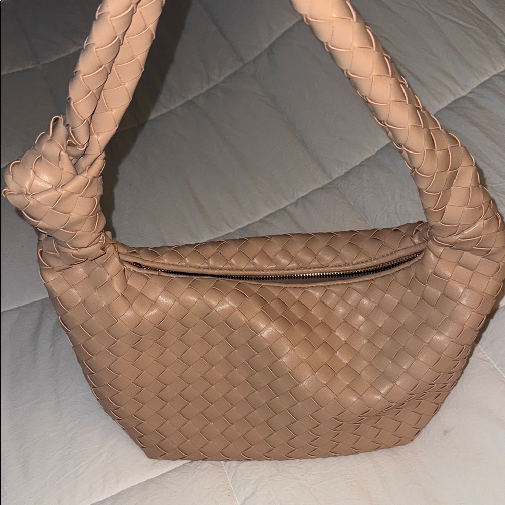 Women’s A New Day Tan Woven Shoulder Bag - Picture 7 of 9